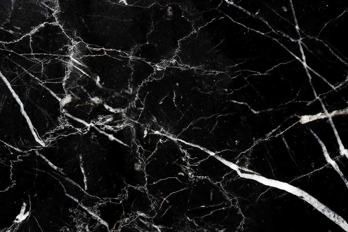 usare l'aceto sul marmo