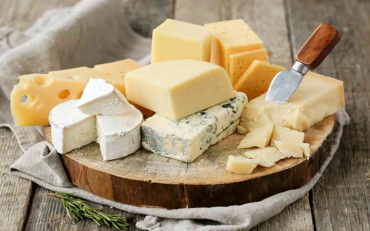 quali formaggi mangiare con la colite