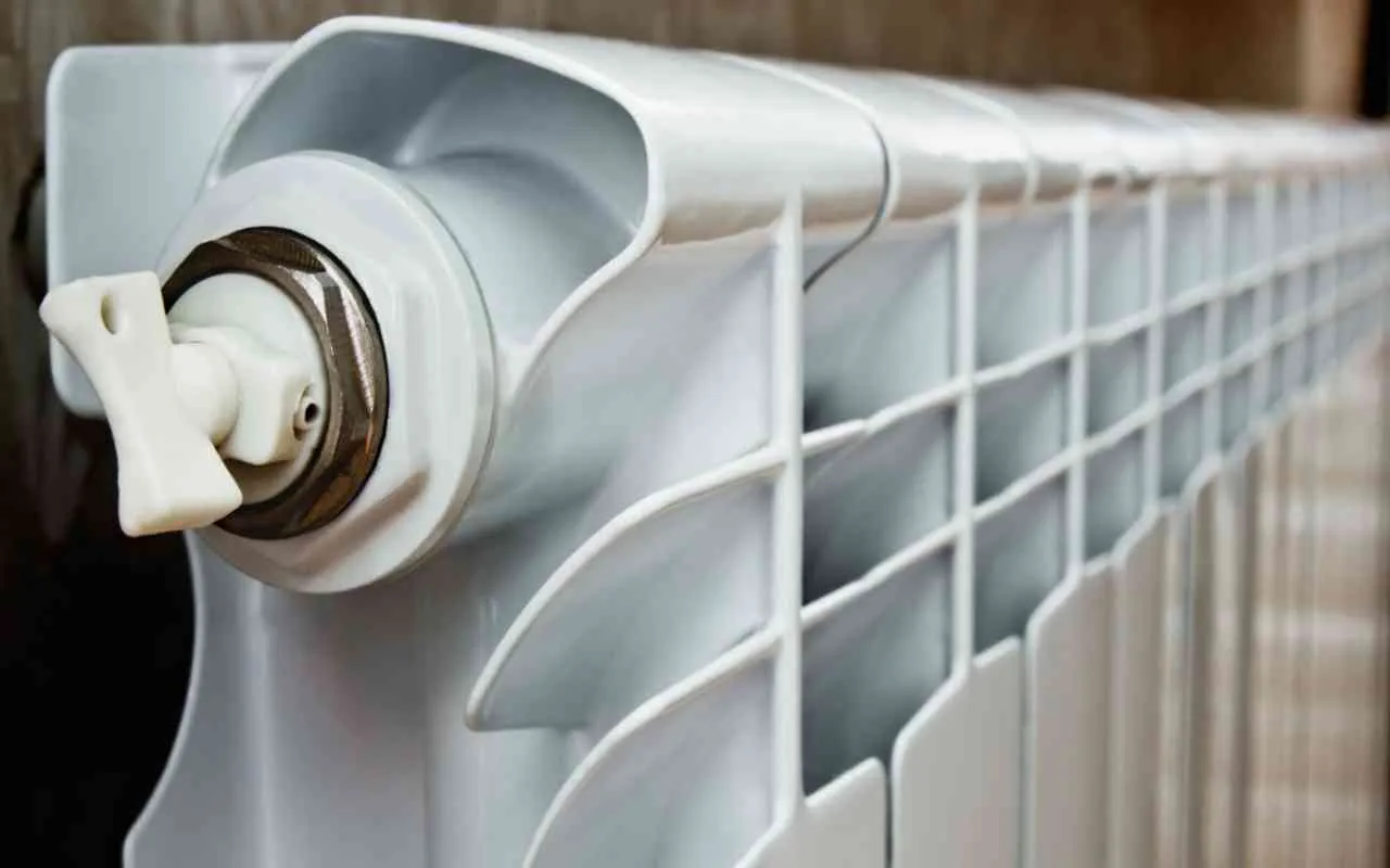 come pulire il termosifone